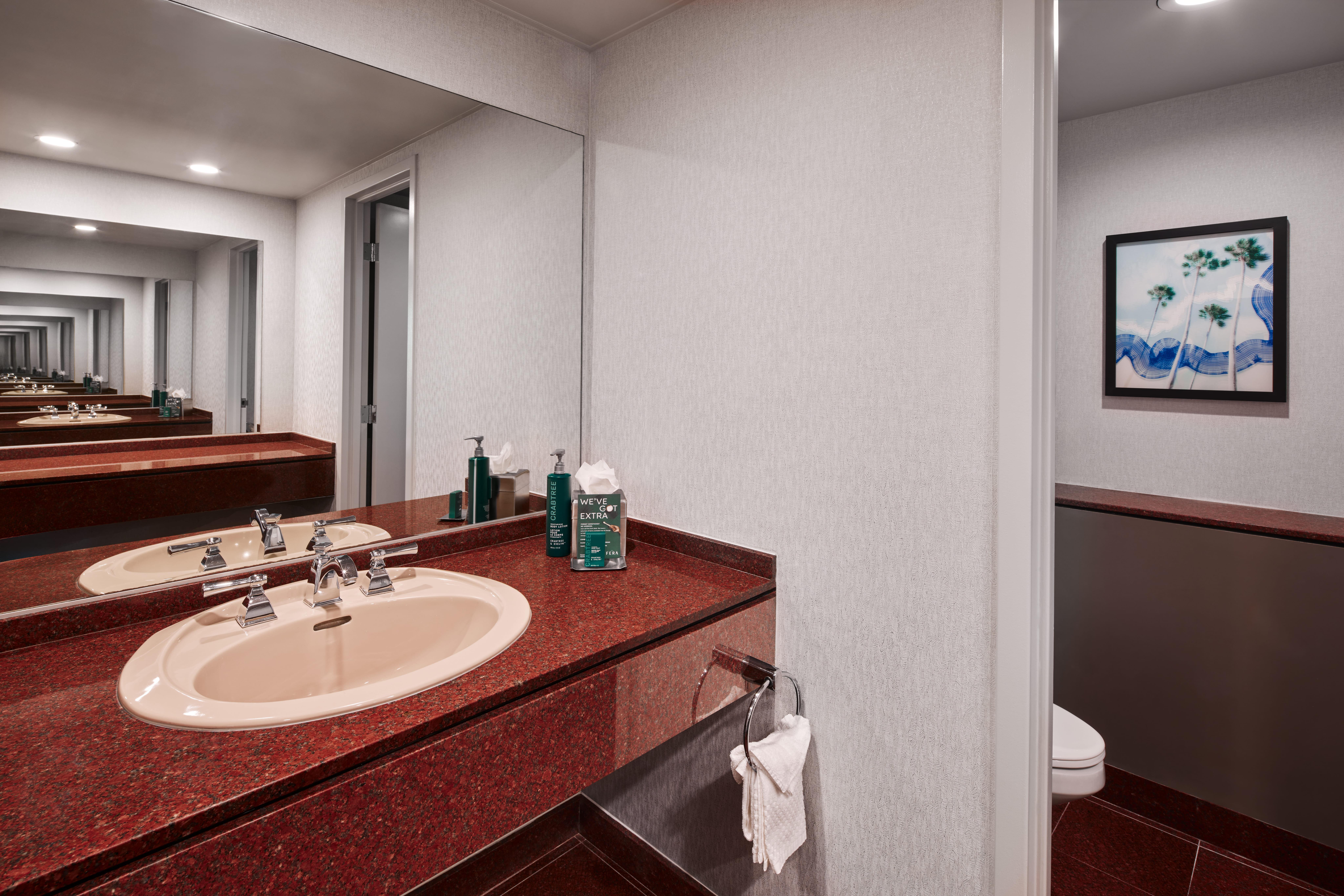Hotel Fera Anaheim, A Doubletree By Hilton Orange Exterior foto